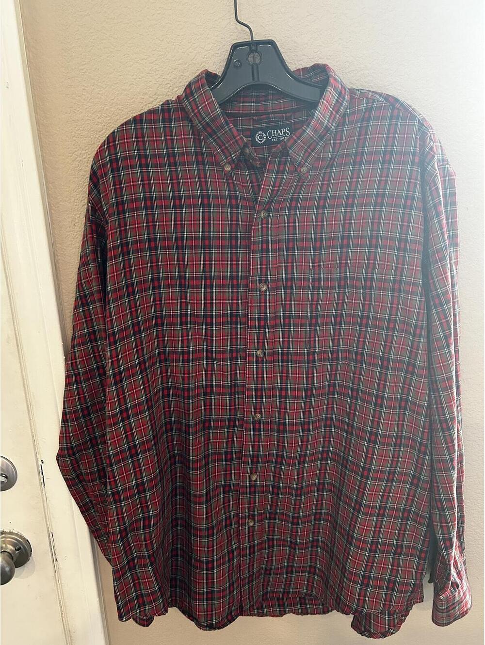 Chaps Men's Large Red Plaid Button-Down Shirt Size Large